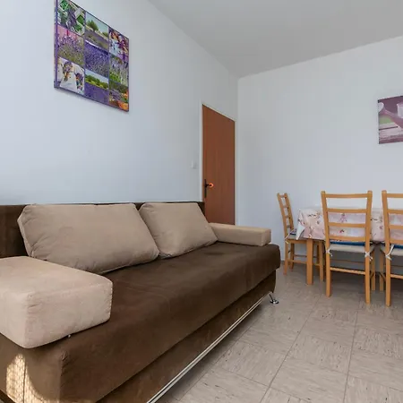 Antonio Apartman *